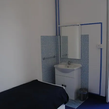 Olympia Hotel 2*